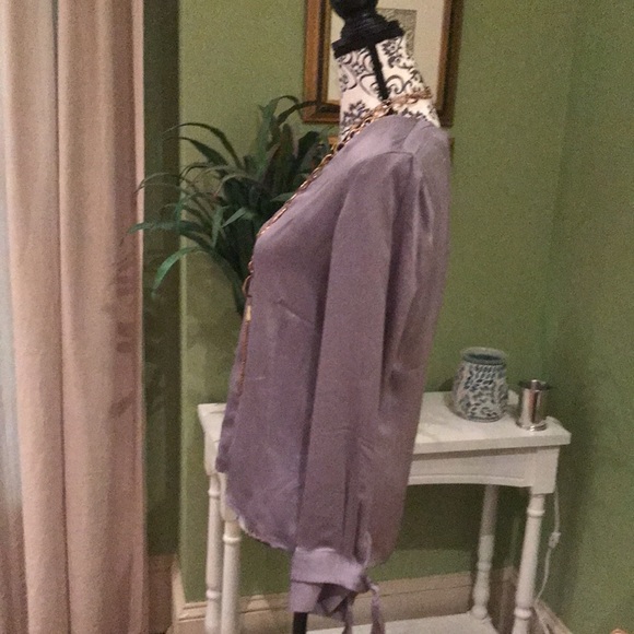 Banana republic blouse with tie sleeves - Picture 6 of 8